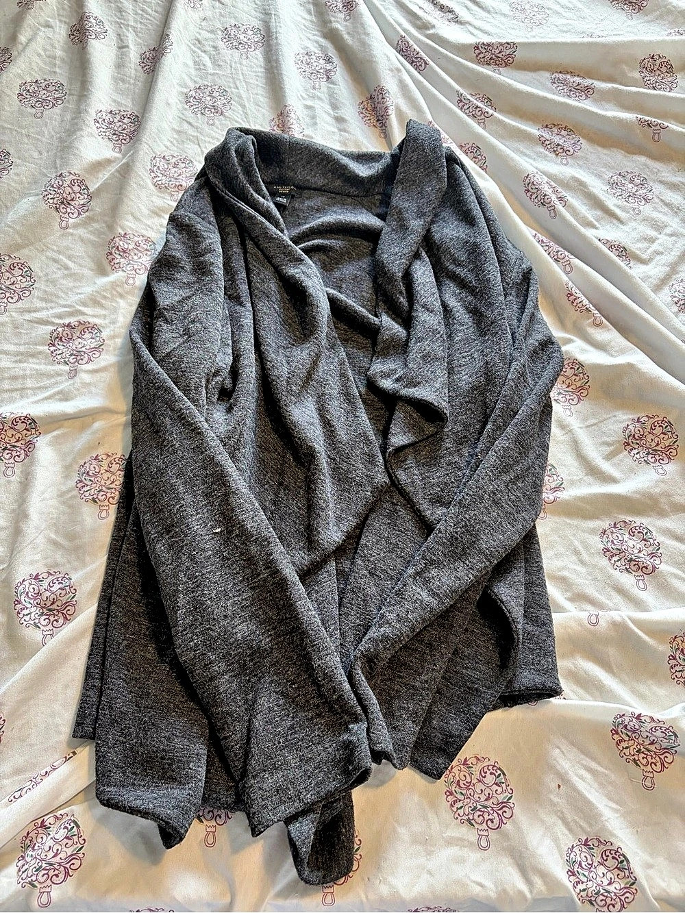 Ann Taylor Draped Cardigan in Gray Size Large Like New